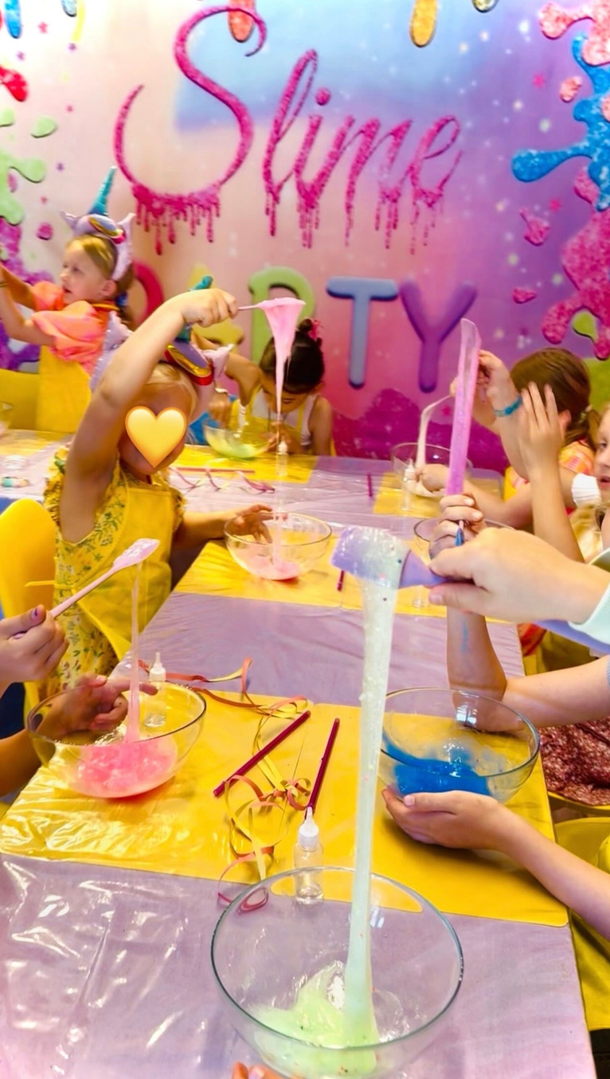 SLIME WORKSHOP: THEMA „CAPYBARA“ am SA 29.11.25 von 13:45 bis 15:30 Uhr