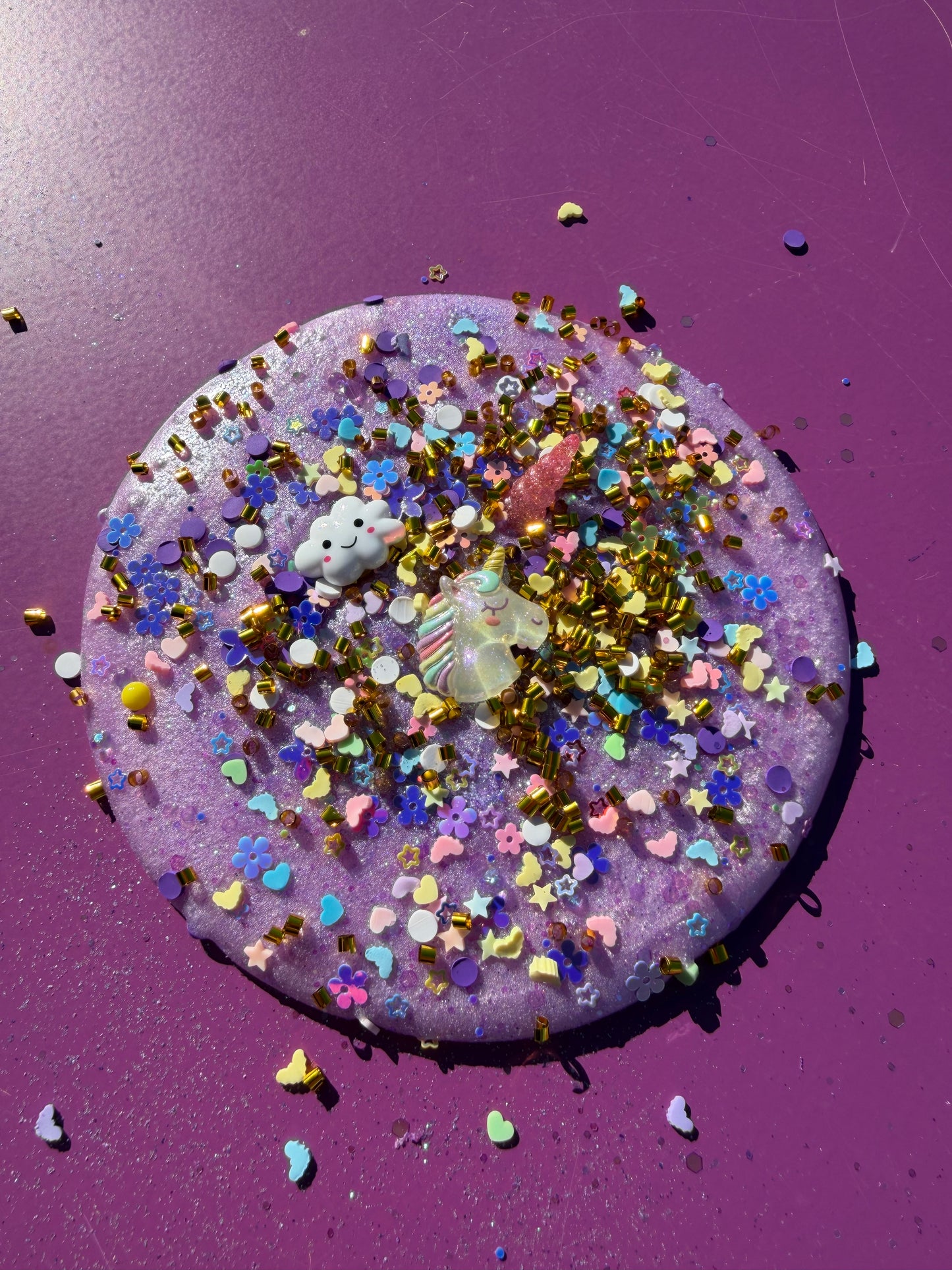 🦄🌈 Magischer Glitzer-Slime für Zuhause! Mit unserer DIY Slime Box erschaffst du zwei traumhaft funkelnde Slimes – Einhorn & Regenbogen/Wolken.