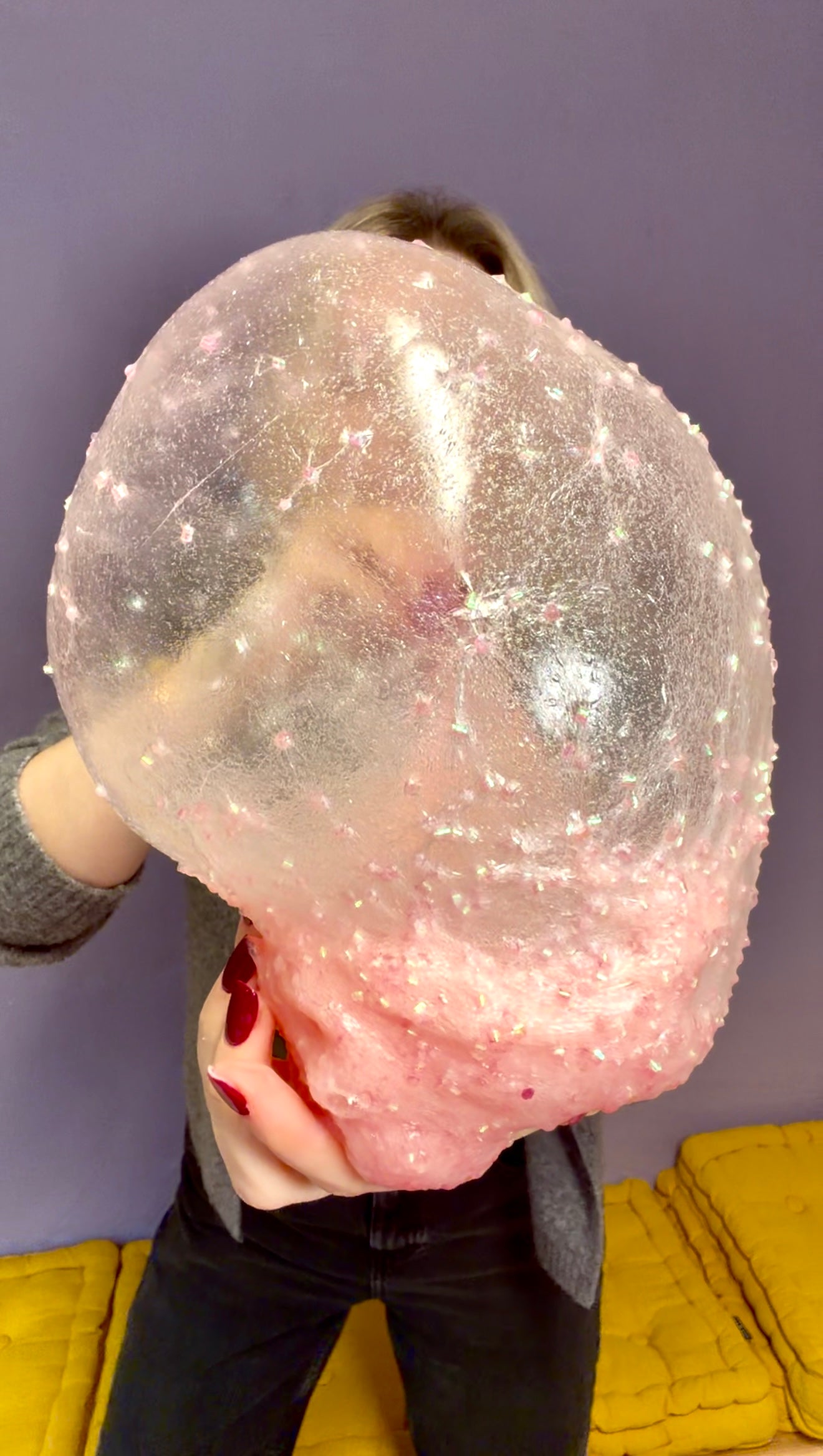 SLIME WORKSHOP: Glow in the dark Squishy Stressball & Slime | Sonntag, 14.06.26 von 11:00 - 12:45 Uhr