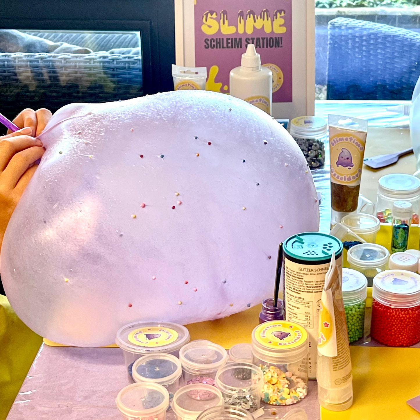 SLIME WORKSHOP: THEMA KREATIV am 01.05.25 von 15:00 Uhr bis 16:30 Uhr